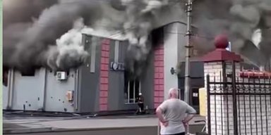 Масштабный пожар: молния ударила в супермаркет во Львовской области (фото, видео)