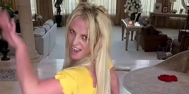 Брітні Спірс збентежила фанатів: показала танець у прозорому спідньому (відео)