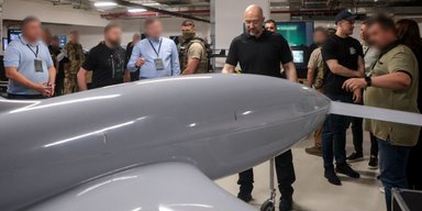 Не лише FPV: у Кабміні розповіли, які дрони може виробляти Україна (відео)