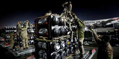ЄС не зможе замінити допомогу США, а українському ВПК треба дозволити експорт, — економіст (відео)
