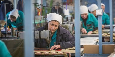 В месяц - 100 гривен. Минюст хочет обязать заключенных работать почти без зарплат, - правозащитники