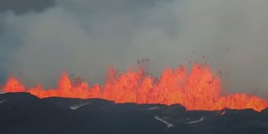 Апокаліпсис тут. Ісландію охопила 45-метрова хвиля розпеченої лави, викинутої вулканом (відео)