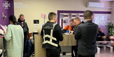 Заробляли до 70 тис. євро: група українців торгувала новонародженими дітьми, — ДПСУ (фото)