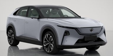 Запас ходу — понад 1000 км: розкрито подробиці доступного електрокросовера Mazda (фото)