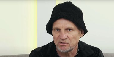 Олег Скрипка рассказал о маме, которая поддерживает отношения с родными в России (видео)