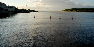 Берегова охорона РФ зняла буї на річці Нарва на кордоні з Естонією: навіщо це потрібно, — ISW