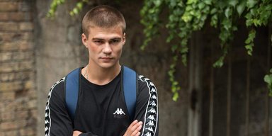 Звезда сериала "Первые ласточки" рассказал, как получил повестку, но не пошел служить (видео)