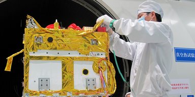 300 мінісупутників Китаю шпигуватимуть на наднизькій орбіті: США готують відповідь