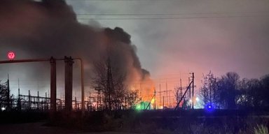 "Лінія, від якої залежить Москва": дрони вдарили по підстанції "Владимирская" (відео)