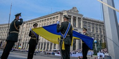 Виплати до Дня Незалежності для УБД: як оформити і скільки можна отримати у 2025 році
