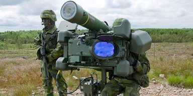 Украинские военные впервые показали боевое применение шведского комплекса RBS-70 (видео)