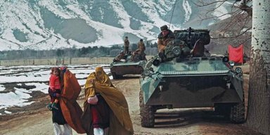 Нападение на Афганистан, Чехию и Украину: как СССР и Россия 70 лет делают ошибки, которые сплачивают Запад