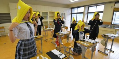 Бой на мечах и каллиграфия: туристам в Японии за $200 предлагают необычные развлечения (фото)