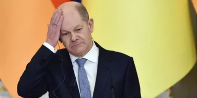 Шольц пообещал Зеленскому укрепить усилия для военной поддержки Украины
