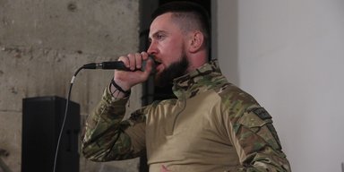 "Потерял самое ценное": рэпер и боец ССО Yarmak стал жертвой преступников в поезде (видео)