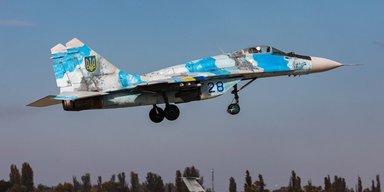 Украинский МиГ-29 нанес удар по позициям ВС РФ, скинув 8 бомб GBU-39 (видео)