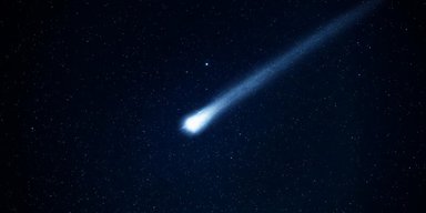 Редкий гость. В июле мимо Земли пролетит комета с гигантским хвостом