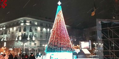 В Івано-Франківську встановлять різдвяну ялинку: чому обурились люди і що відповів мер