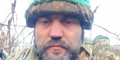Считали пропавшим без вести, а он один держал позицию: боец ВСУ сутки отстреливался от ВС РФ (видео)