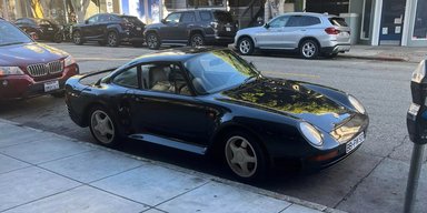 Рідкісний суперкар Porsche за $2 мільйони кинули просто на вулиці (фото)