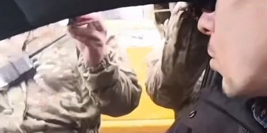 Забризкали балончиком і розбили брову: у Харкові стався конфлікт із ТЦК, — соцмережі (відео)