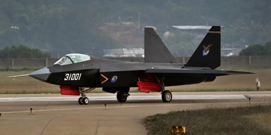 От J-5 до J-35: эксперты назвали 8 истребителей, которые Китай скопировал у США и РФ (фото)