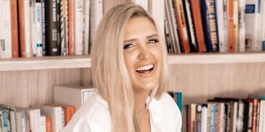 У соцмережах обурені книгою про потяг 30-річного чоловіка до 3-річної дівчинки (відео)