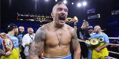 Усик отказался от пояса WBO: украинский боксер потерял звание абсолютного чемпиона