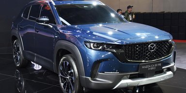 Мотор від Toyota RAV4 і витрата 5,5 л на 100 км: Mazda показала недорогий кросовер (фото)