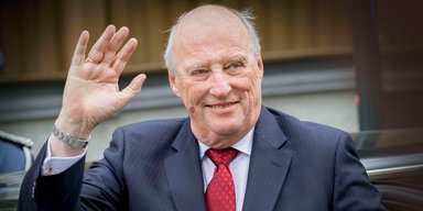 87-річного короля Норвегії госпіталізували