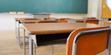 Хотів "влаштувати темну": в ліцеї Києва вчитель погрожував семикласнику, деталі
