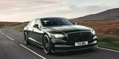 Свіжий дизайн і 780 сил: представлено новий флагманський Bentley (фото)