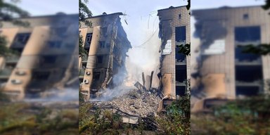 Обрушился целый подъезд: россияне сбросили бомбу на многоквартирный дом в Херсоне (фото)