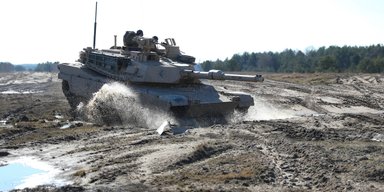 Abrams і Bradley — вбивче комбо для нічних операцій: сенсори М1 вночі "бачать", як удень, — ЗМІ