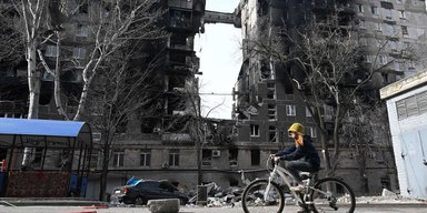 За год войны в Мариуполе погибли не менее 10 тысяч человек, – Human Rights Watch