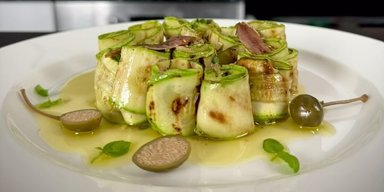 Молодые кабачки в оригинальной заправке: рецепт вкусного сезонного блюда