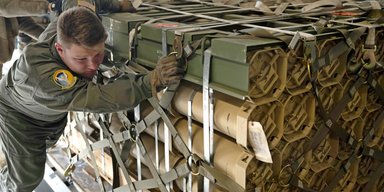 Україна має план "Б", якщо не буде допомоги: у Зеленського розповіли, як ЗСУ отримають зброю