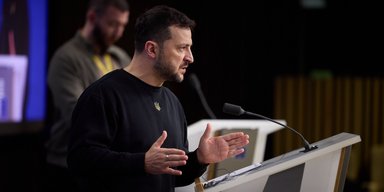 НАТО или ядерное оружие: что защитит Украину, — опрос читателей Фокуса