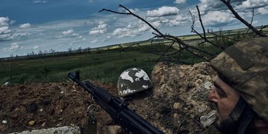 "Самі купуємо тепловізори, обвіси на автомат": військовослужбовець розповів про проблеми у ЗСУ (відео)
