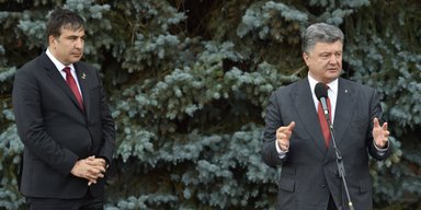 Гражданин Паниковский. Кого следующего лишит украинского паспорта Порошенко