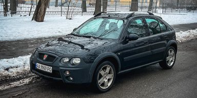 В Україні помітили дуже рідкісний і нестандартний британський кросовер 2000-х (фото)