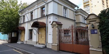 Перша країна НАТО закрила своє посольство в РФ: Москва пообіцяла відповісти