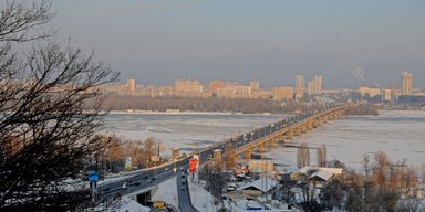 Керівник РДА в Києві опублікував правила перетину мосту Патона: українці йому відповіли (фото)