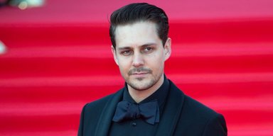 МЗС України відреагувало на участь проросійського актора в серіалі HBO: що про нього відомо (фото)
