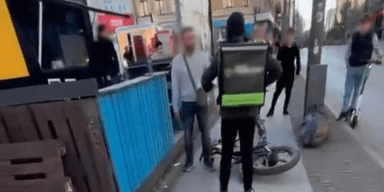 Приставав до дівчат і бив перехожих: з Польщі депортують українця, — поліція Познані (відео)