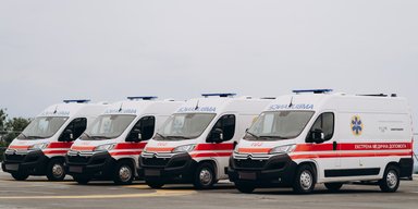 "Золотий Вік" закупив 4 "шпиталі на колесах" задля порятунку життів
