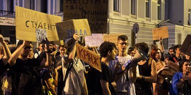 "Ліквідація" НАБУ і САП: кияни провели 5-й день протестів проти закону №12414, серед них помітили Безуглу (фото)