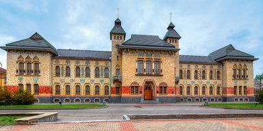 Модерн по-нашему. За яркой и самобытной архитектурой в стиле украинского модерна едем на Полтавщину