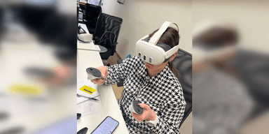 VR-окуляри замість підручника: учнів ліцею в Україні вчитимуть у віртуальному середовищі (фото)