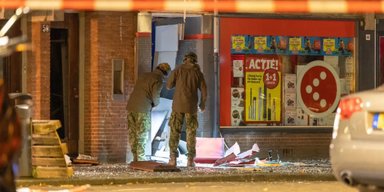 В Амстердаме двое неизвестных взорвали банкомат: взрывом повреждено 14 домов